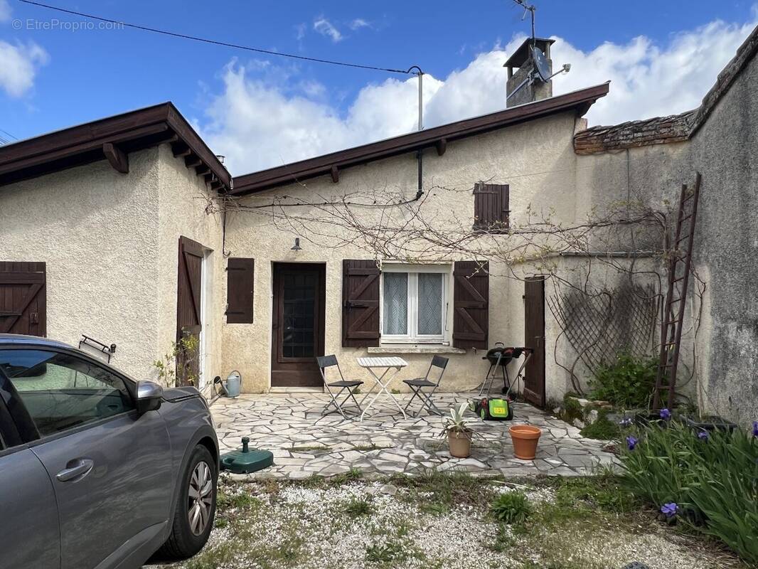 Maison à LABARTHE-SUR-LEZE