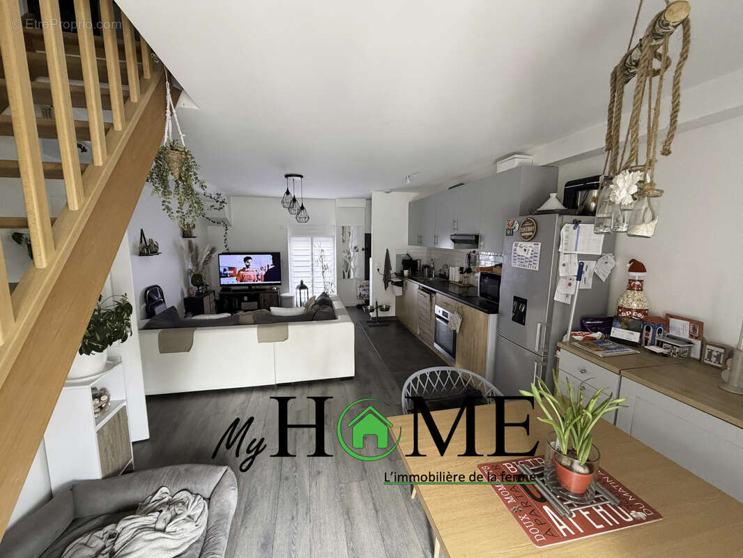 Appartement à SAVIGNY-LE-TEMPLE