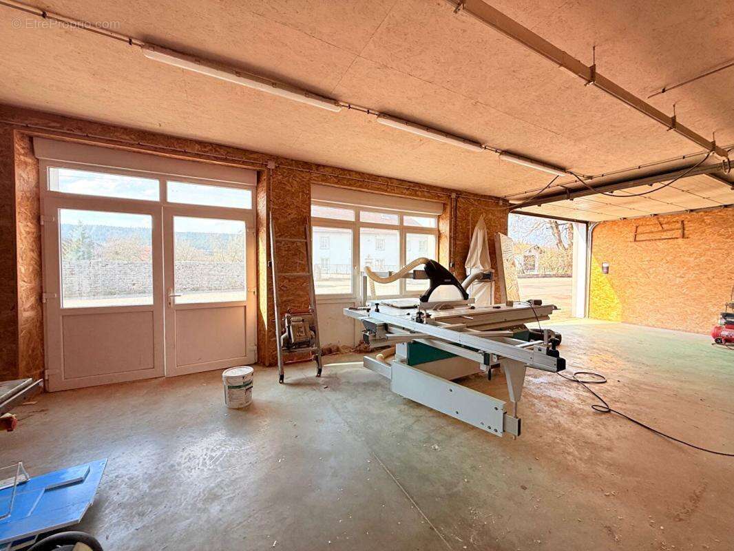 Commerce à BRETONVILLERS