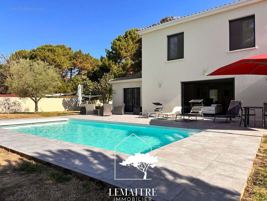 Maison à LES MATHES