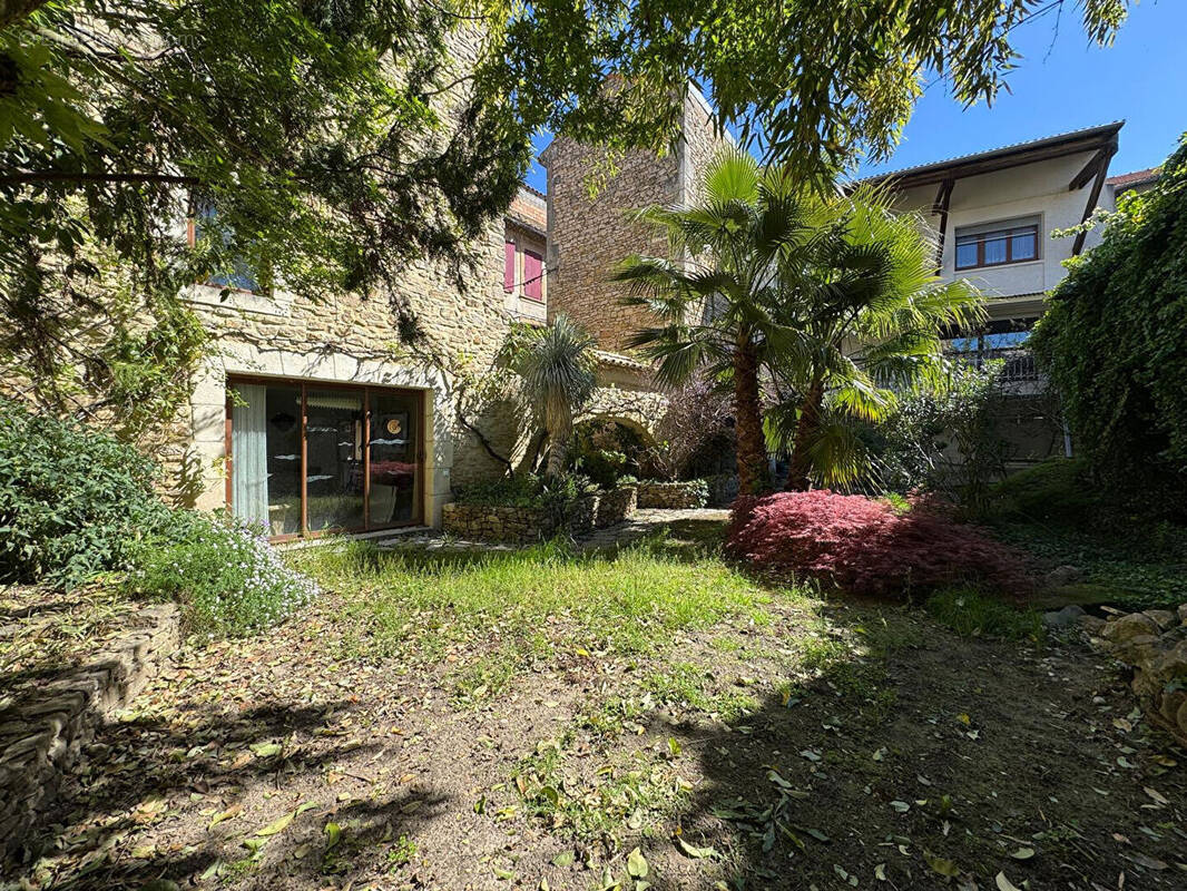 Appartement à BAGNOLS-SUR-CEZE