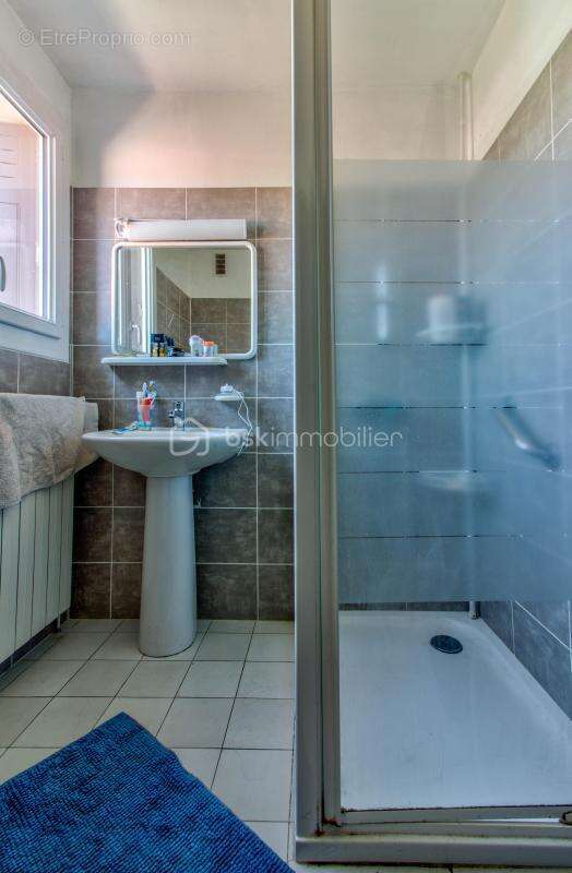 Maison à MONTELIMAR