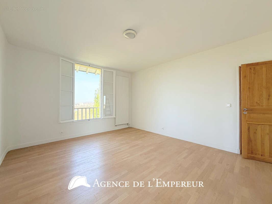 Demeure dans le Parc de la Malmaison, parcelle de 3 000 m2 - photo 22