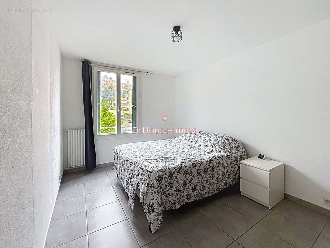 Appartement 66 m² à Vitrolles  - photo 33