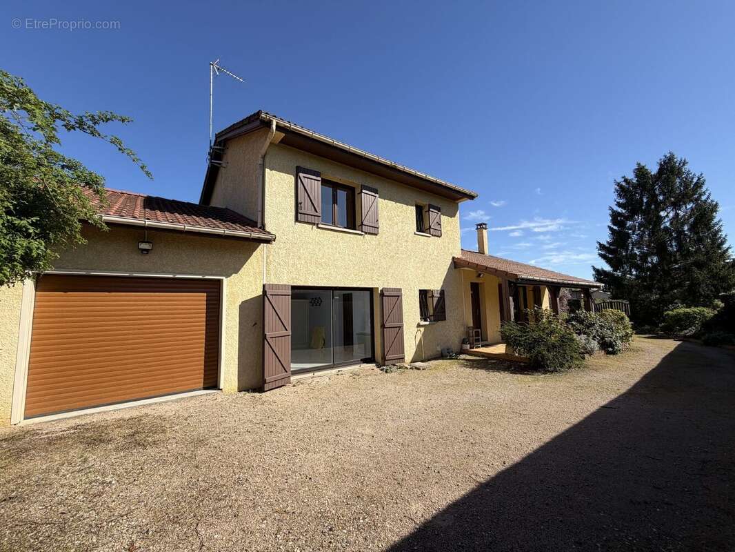Maison à ARNAS