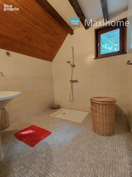 Maison  familiale lumineuse T5 de 150 m² avec 1 741 m² de - photo 5