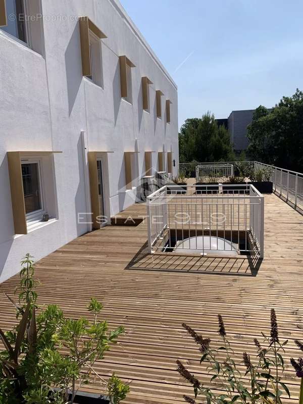 Commerce à MARSEILLE-15E