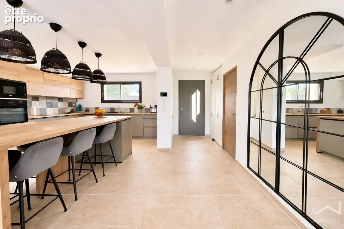 Maison contemporaine avec jardin et piscine, 5 chambres, garage   Saint-Martin-d’Ardèche - photo 8