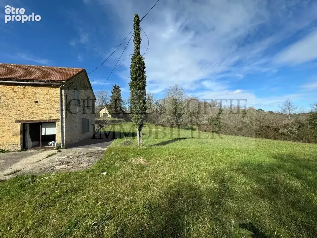 Charmante maison en pierre, grangette sur un plus de 2,5 ha de terrain - photo 16