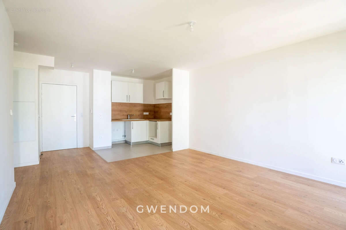 Appartement à TORCY