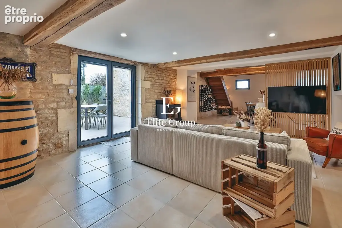 À vendre très belle maison en pierre à val de cognac - 5 pièces - 110 m2 - photo 8