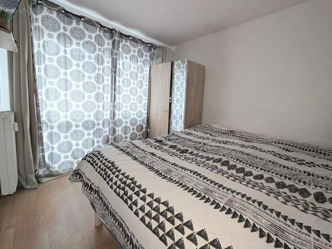 Appartement à LES ESSARTS-LE-ROI