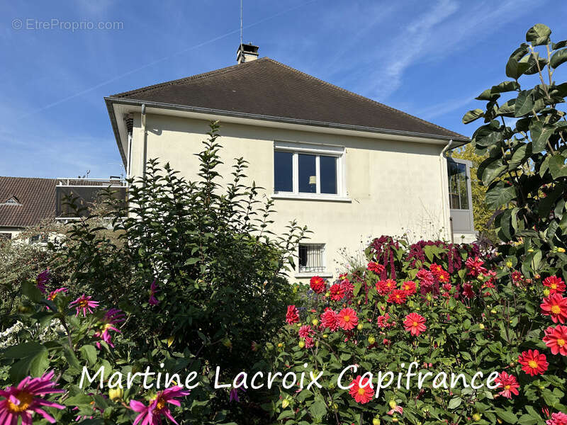 Dpt sarthe (72), à vendre la ferte-bernard - maison contemporaine  p6 de 145 m² - terrain de 741m² - photo 5