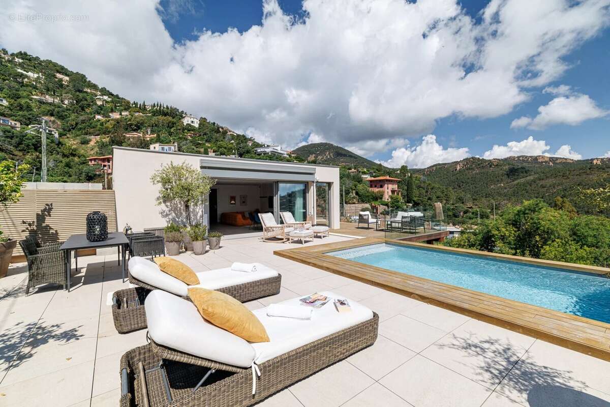 Maison à THEOULE-SUR-MER