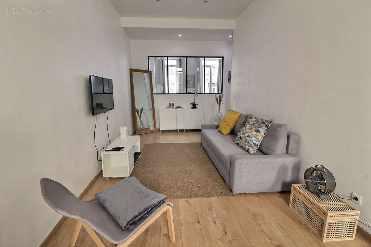 Appartement à MARSEILLE-6E