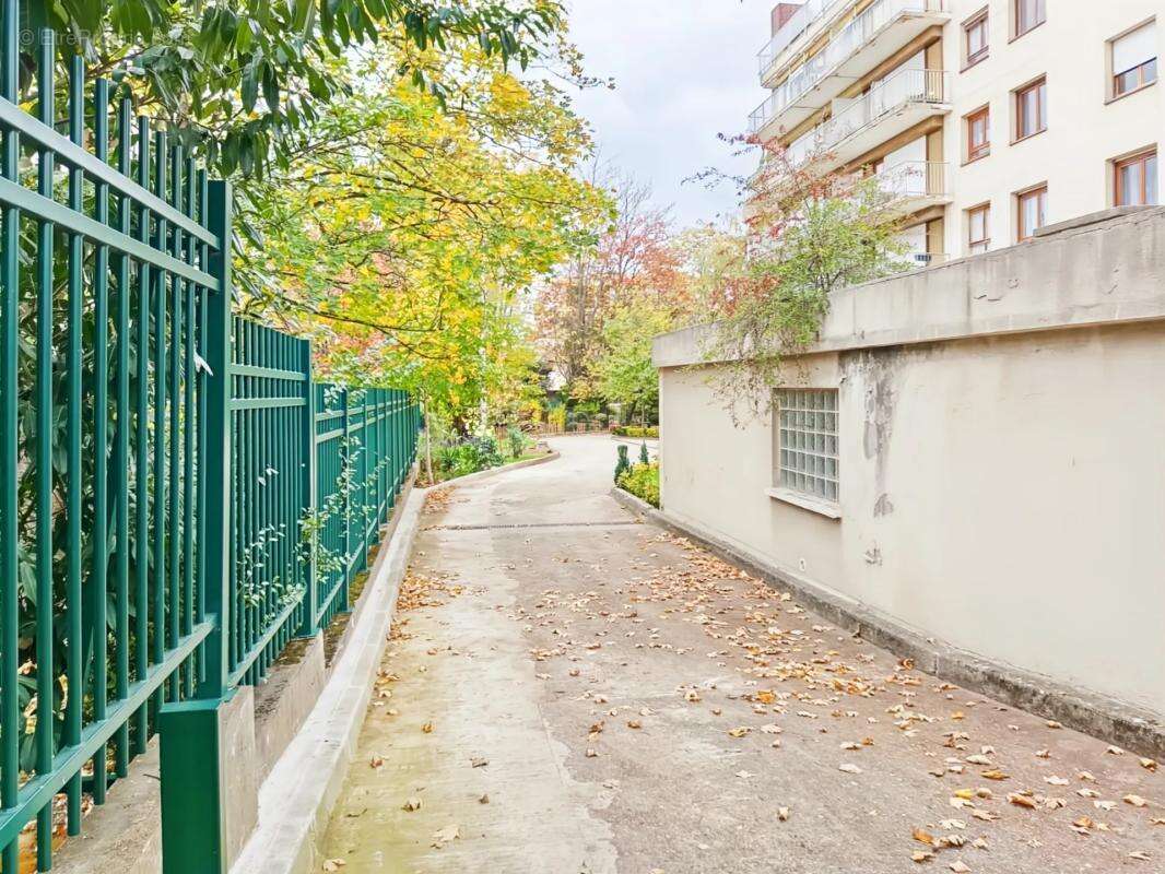 Appartement à FRESNES