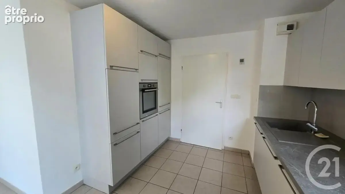 Appartement 3 pièces 67 m² à vendre à Pont-Sainte-Maxence (60700) - photo 2
