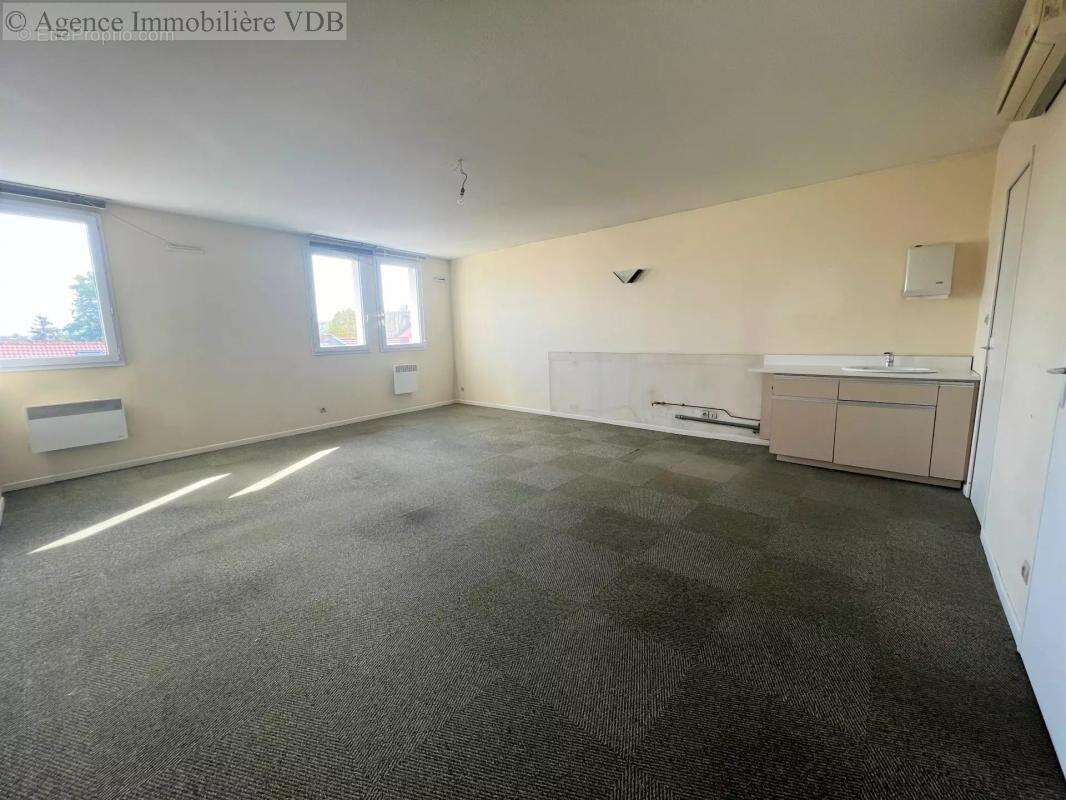 Commerce à SAINT-MAX