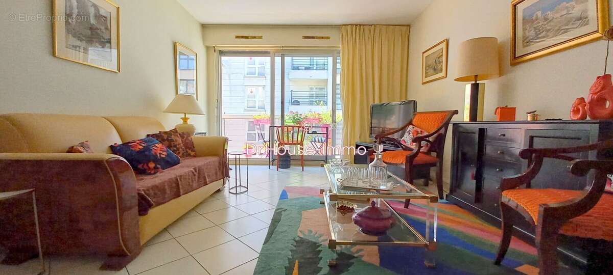 Appartement à PARIS-20E