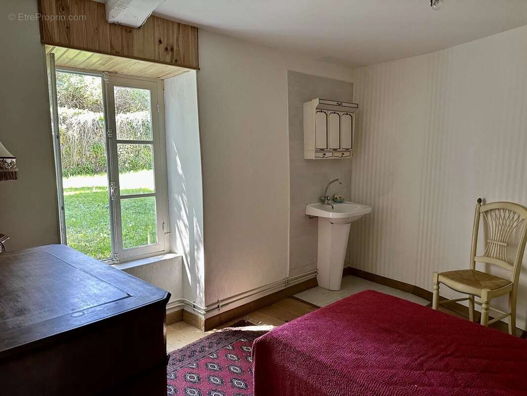 Maison traditionnelle en pierre dans un joli hameau - photo 9