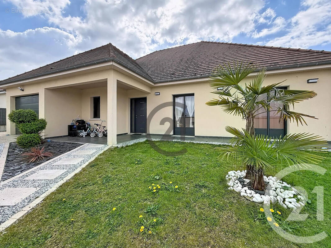 Maison à CRENEY-PRES-TROYES