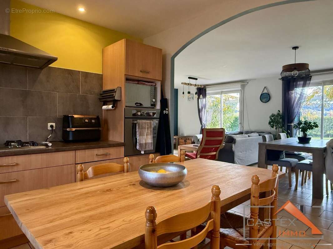 Maison à SAINT-MARTORY