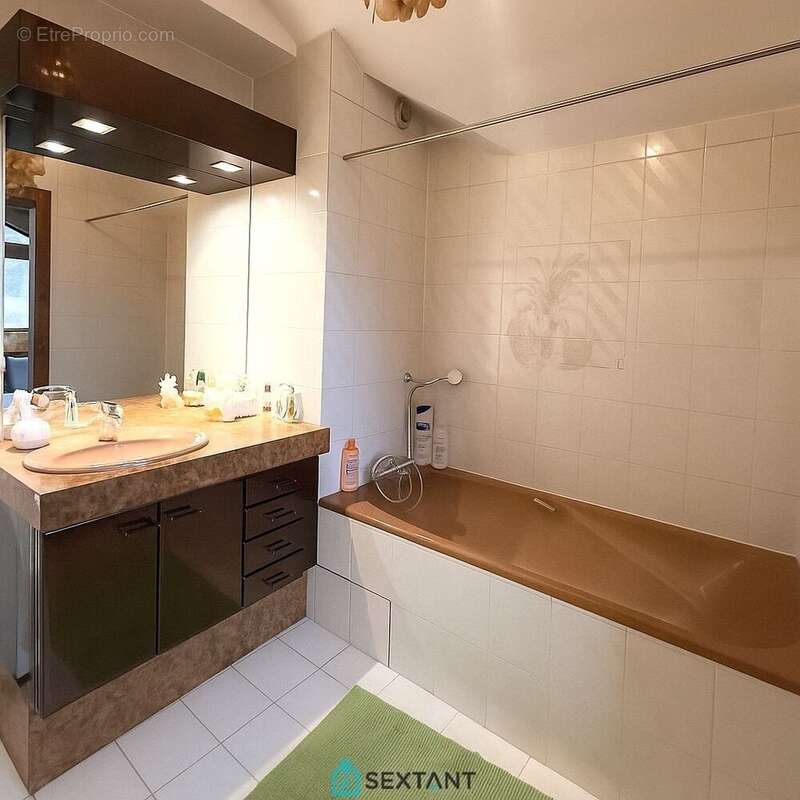 Appartement à DIVONNE-LES-BAINS