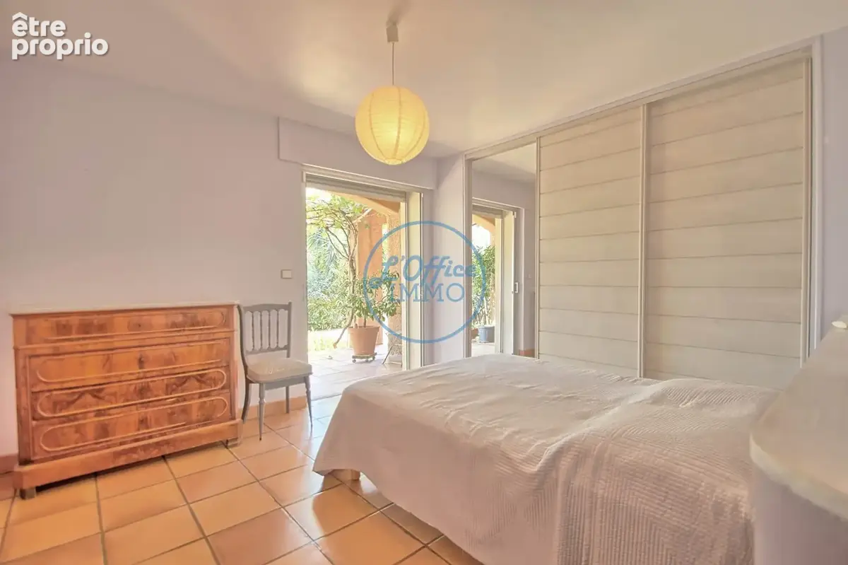 Maison 5 pièces 153 m² à vendre à La Farlede (83210) - photo 8