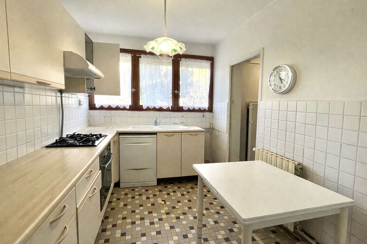 Appartement à SEPTEMES-LES-VALLONS