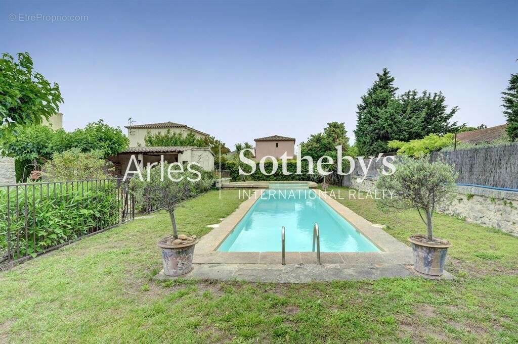 Maison à BELLEGARDE