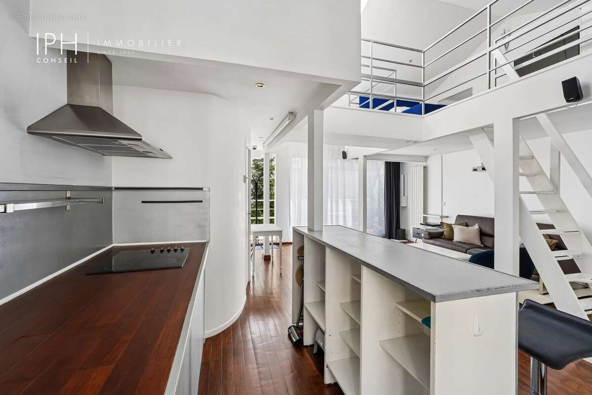 Appartement à LEVALLOIS-PERRET