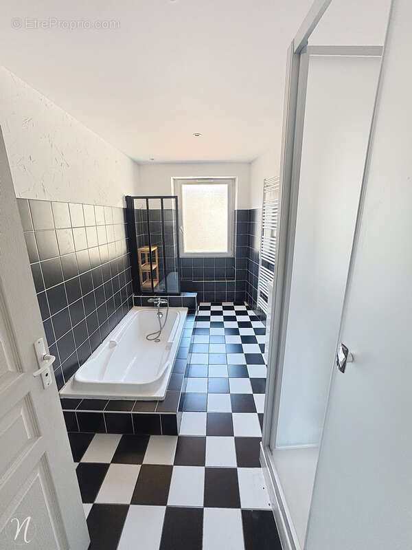 Appartement à SAINT-ETIENNE
