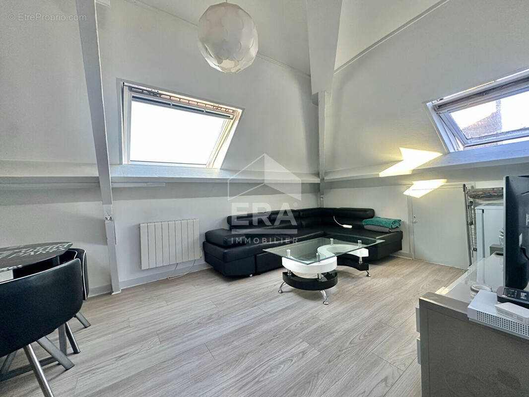 Appartement à SARTROUVILLE