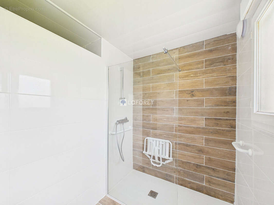 Maison Plozevet 8 pièce(s) 106 m2 - photo 9