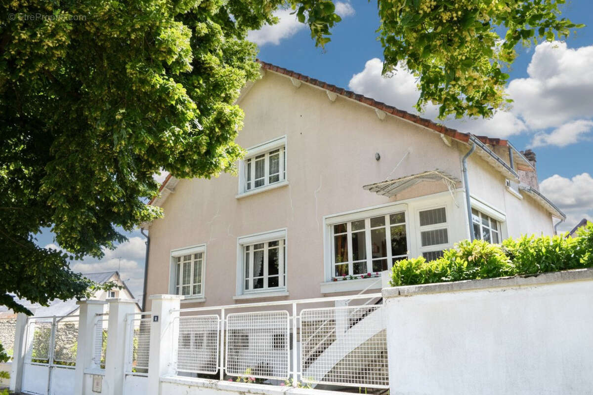 Maison à CHATELLERAULT