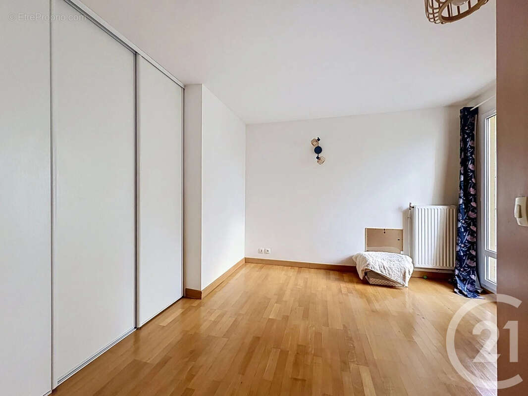 Appartement à MOISSY-CRAMAYEL