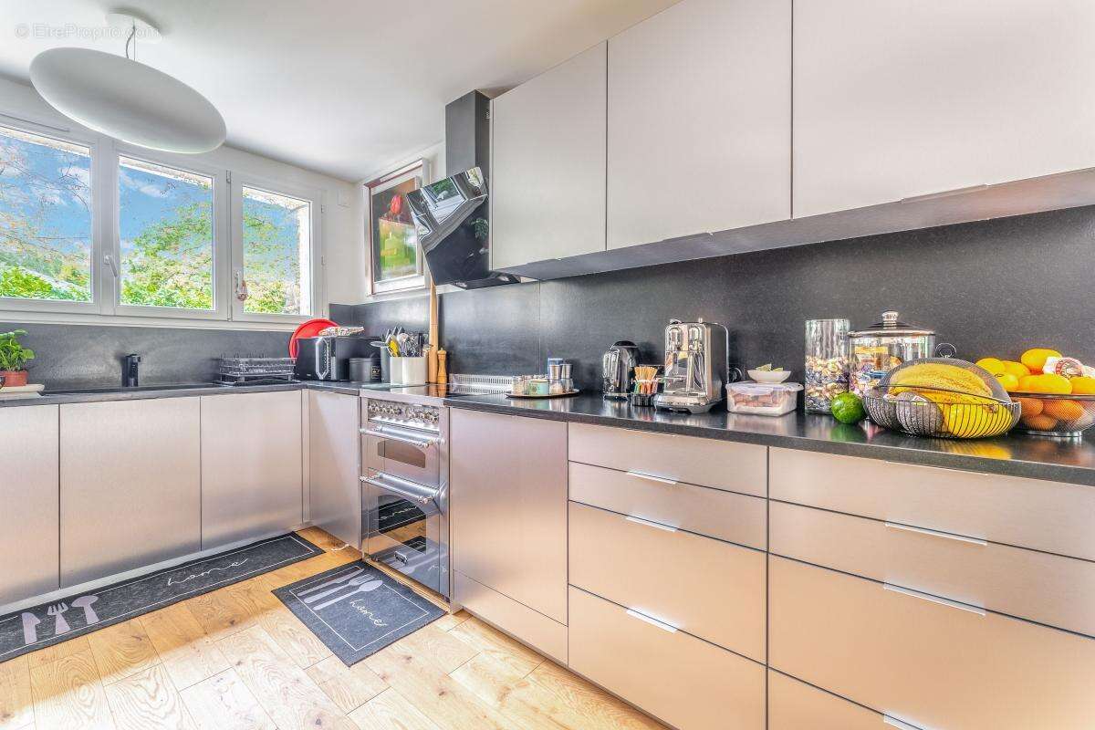 Maison à LA CELLE-SAINT-CLOUD