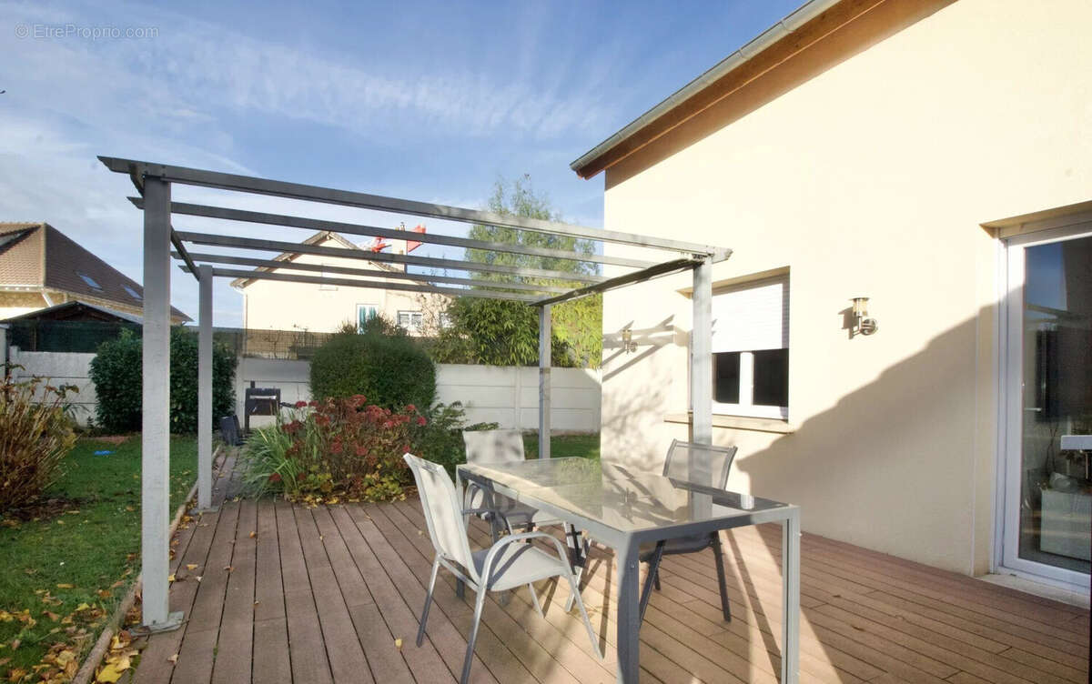 Maison 140 m² à La Verriere  - photo 3