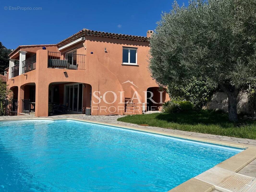 Maison à THEOULE-SUR-MER