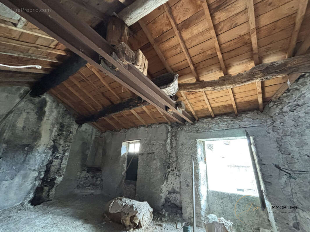 Maison à SAINT-ANDRE-DE-MAJENCOULES