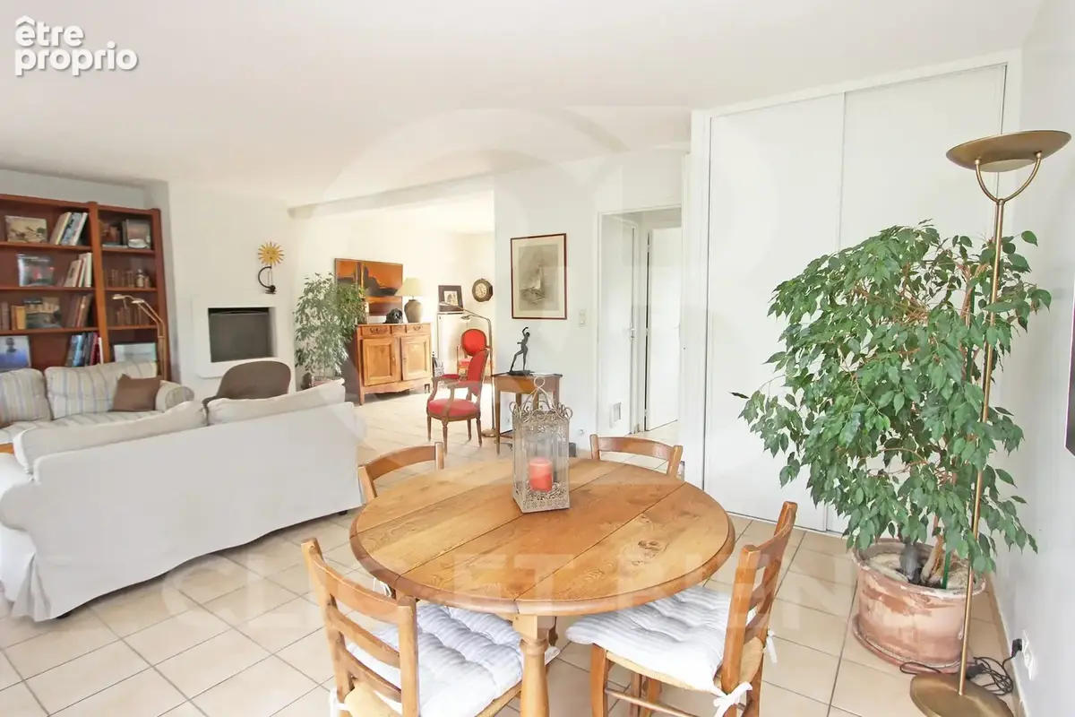 Maison 6 pièces 149 m² à vendre à Elancourt (78990) - photo 2