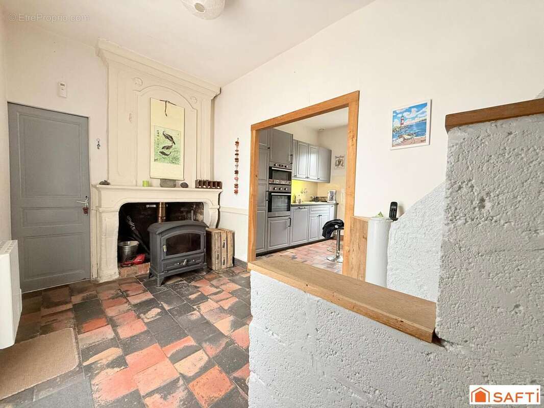 Maison 107 m² à Rille  - photo 3