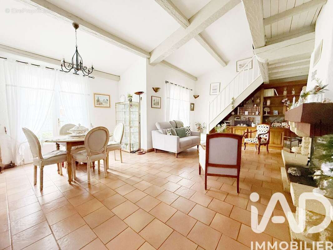 Photo 2 - Maison à HYERES