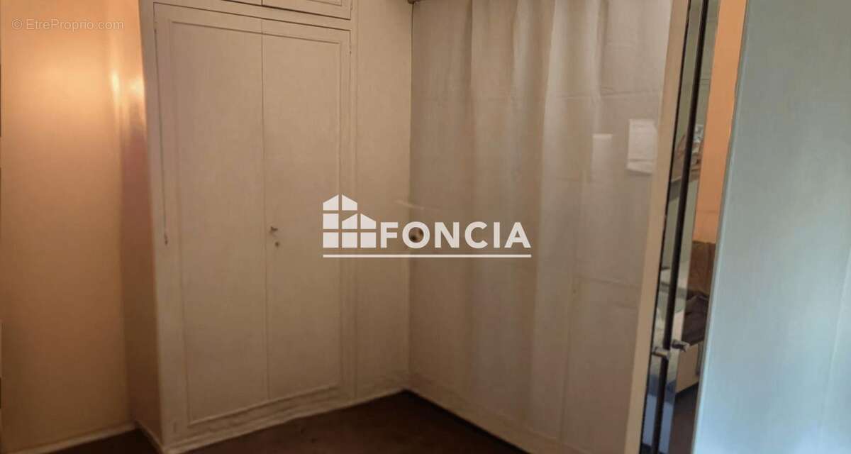 Courbevoie/ mairie – 2 pieces vendu occupe cave et parking - idéal investisseur locatif ! - photo 6