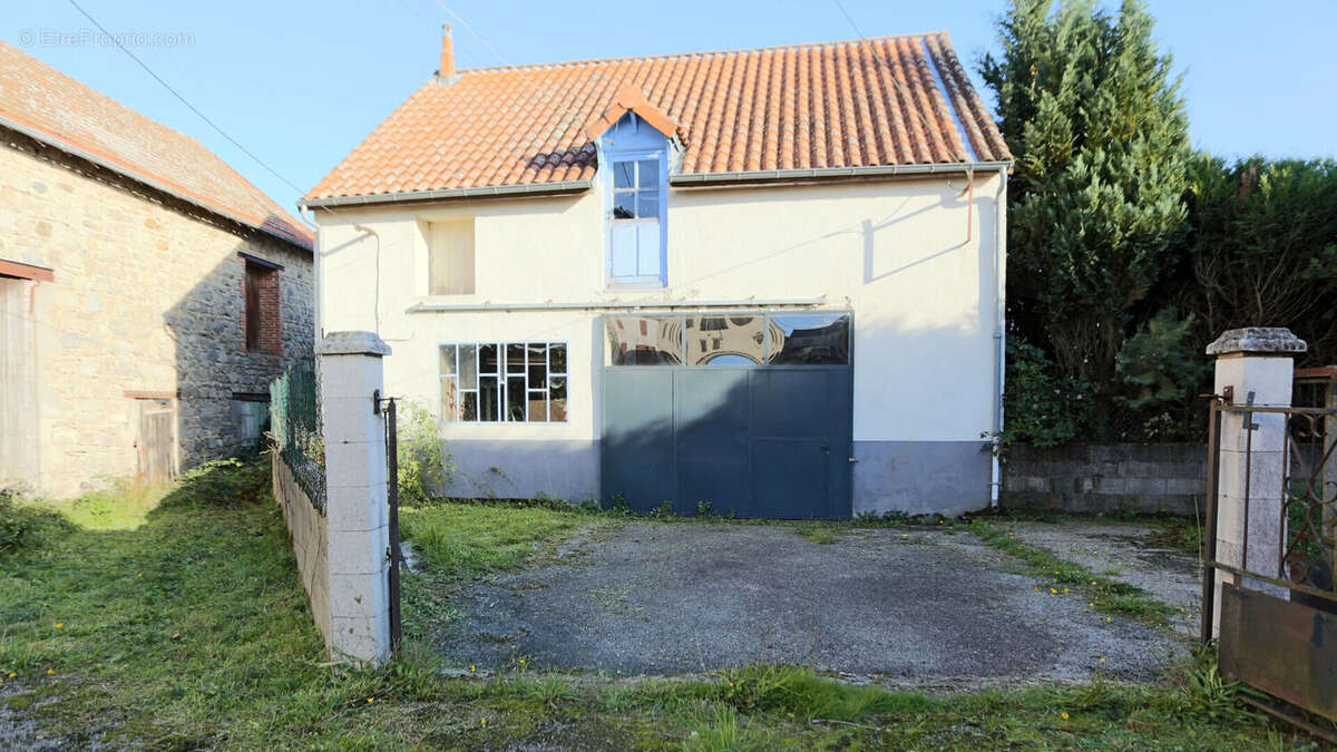Maison Espinasse 7 pièce(s) 157 m2 - photo 5