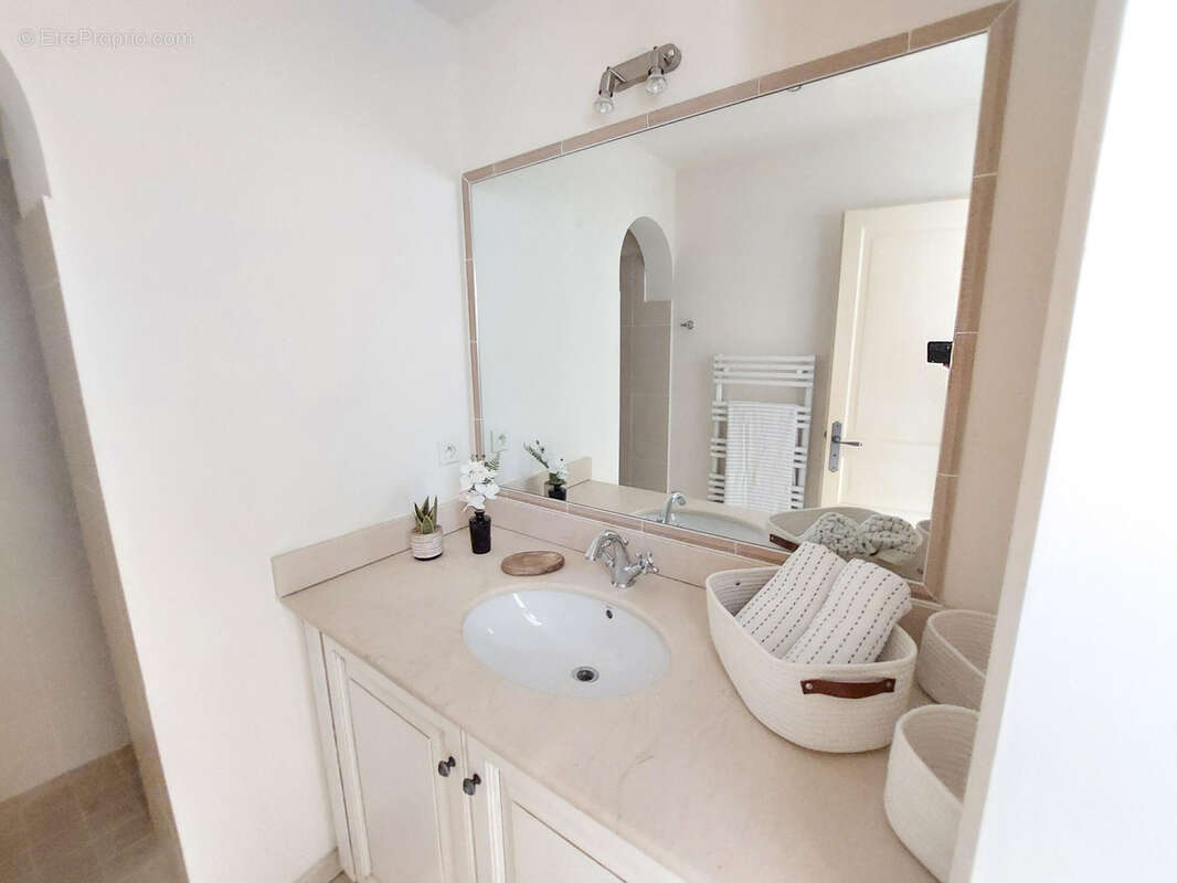 Appartement à LA MOTTE