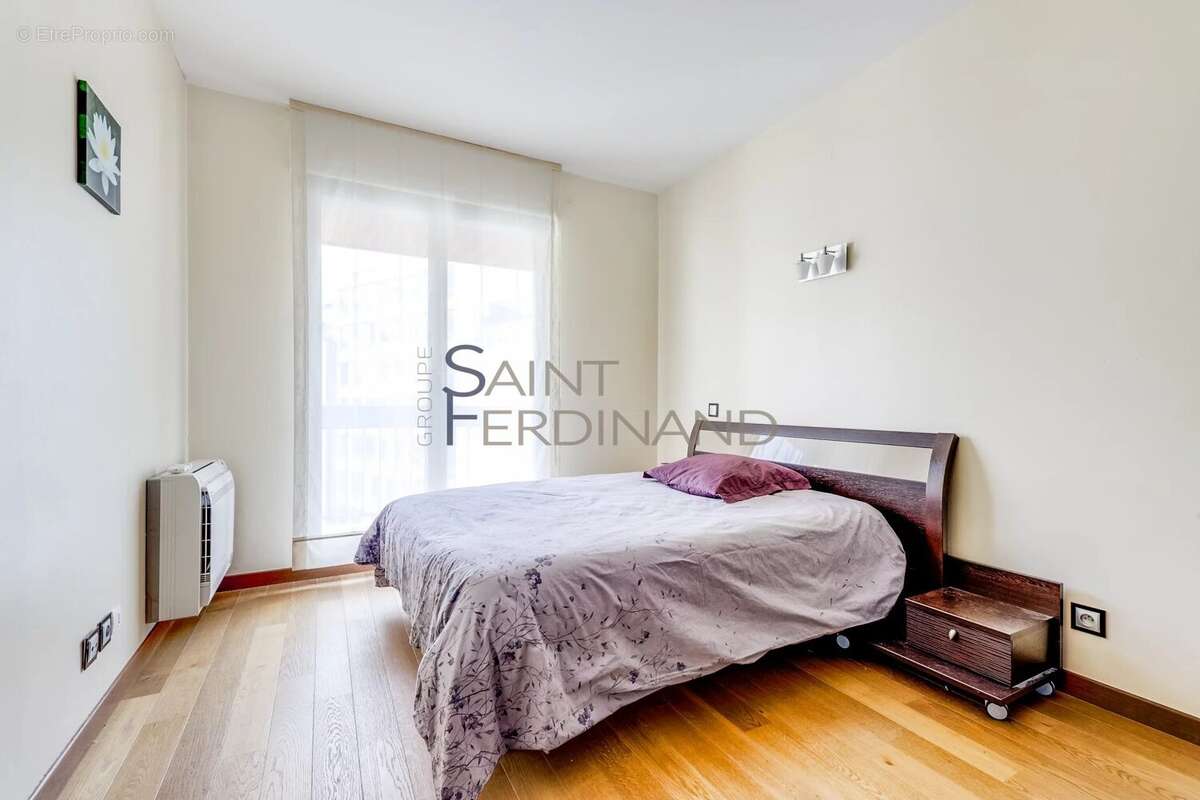 Appartement à PARIS-8E