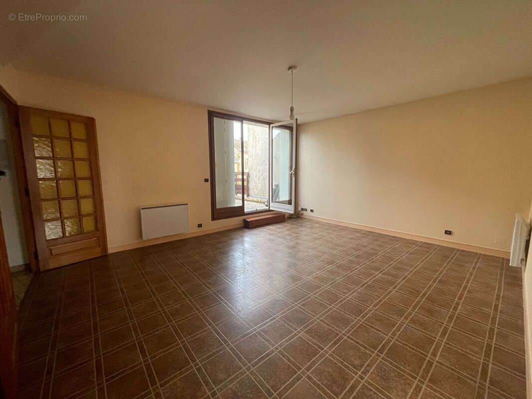 Appartement à COULOMMIERS