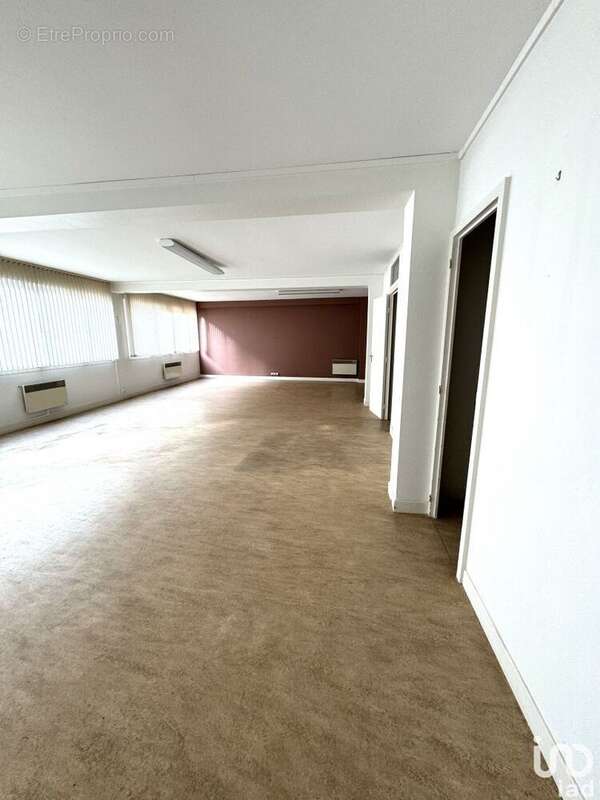 Photo 2 - Commerce à TARBES