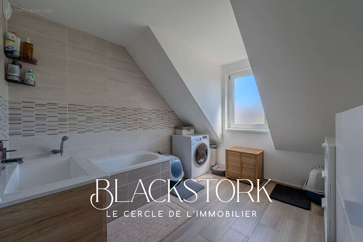 Appartement 3 pièces 74 m2 - attique avec ascenseur - photo 7